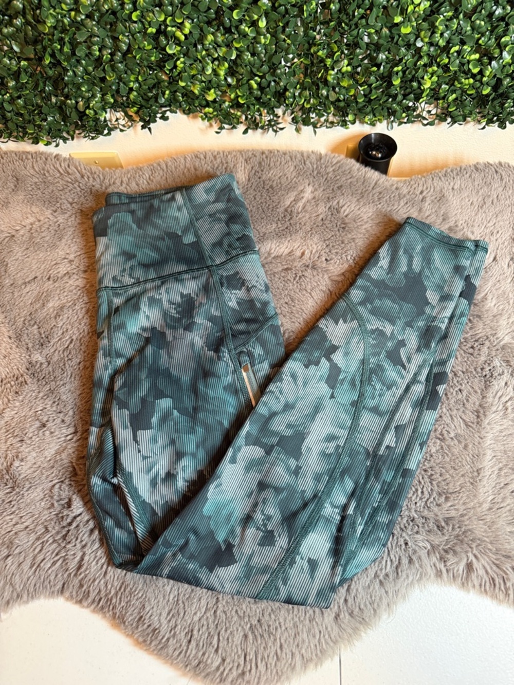 Athleta Rainer Leggings size SP